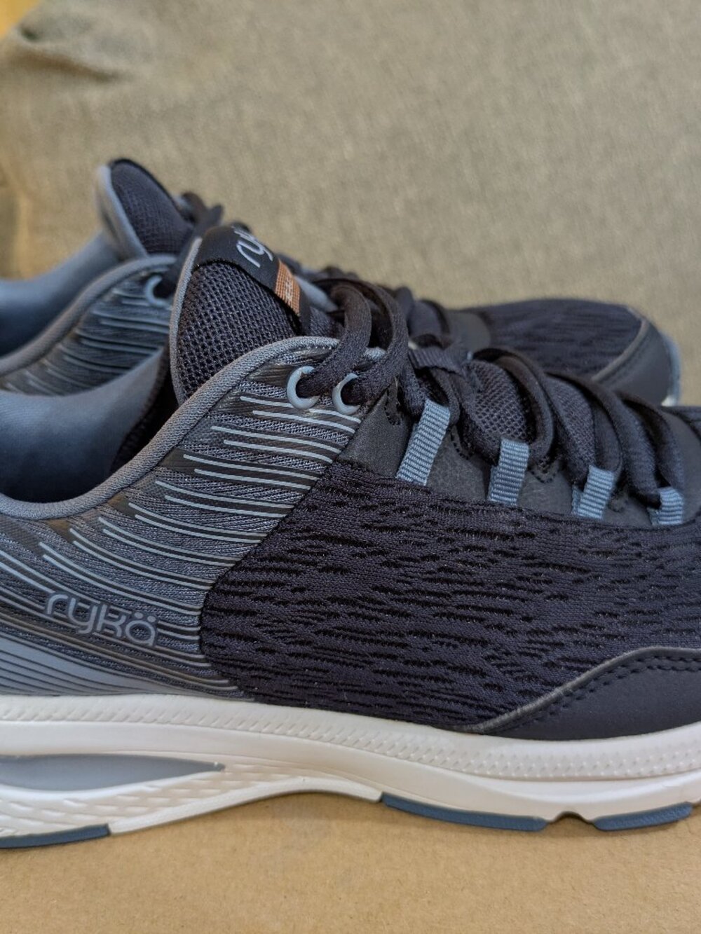 Ryka Balance Womens Walking Shoe Sz 8M Navy Blue Sneakers Athletic Memory Foam
